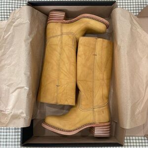 Frye Campus Boot-Banana